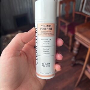 Clearstem Broad Spectrum Tinted SPF 50 Sunscreen - Cream